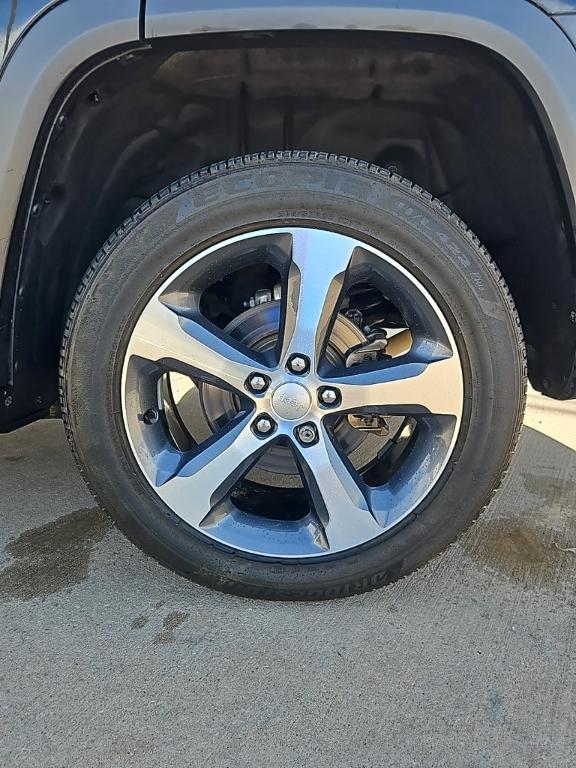 used 2023 Jeep Grand Cherokee car, priced at $31,266