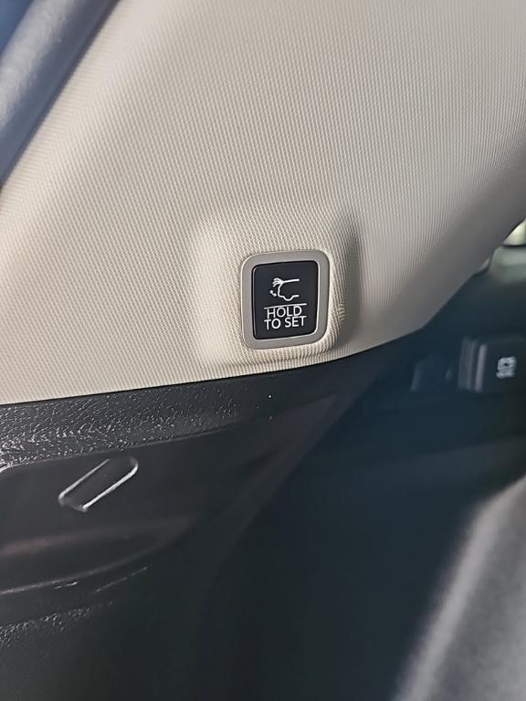 used 2023 Jeep Grand Cherokee car, priced at $31,266