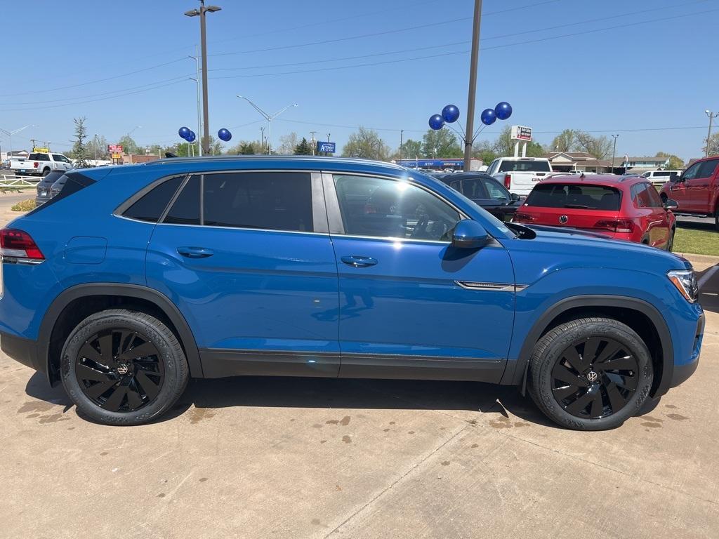 new 2025 Volkswagen Atlas Cross Sport car, priced at $44,139