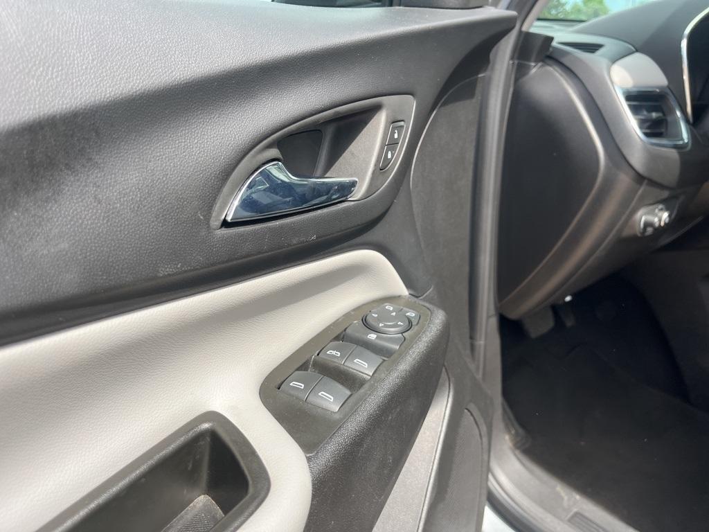 used 2023 Chevrolet Equinox car, priced at $21,084
