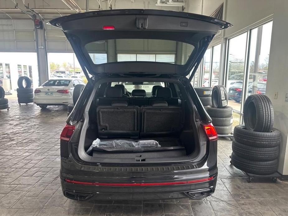 new 2024 Volkswagen Tiguan car, priced at $31,048