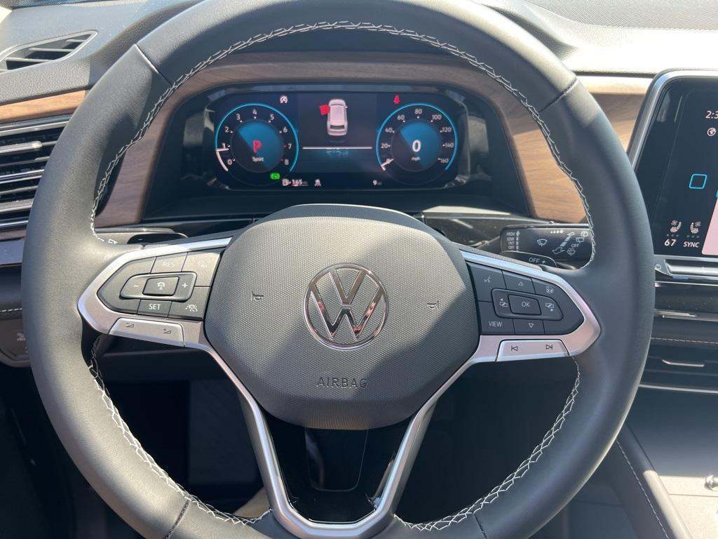new 2025 Volkswagen Atlas car, priced at $37,774