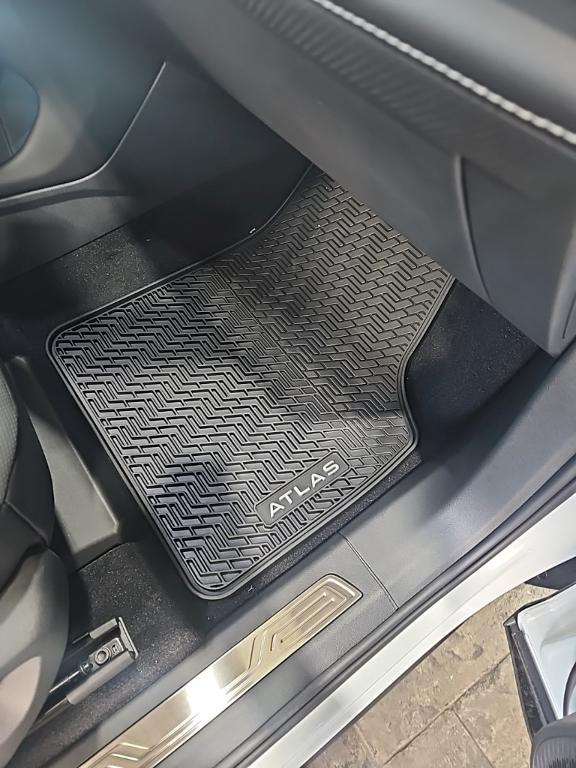 new 2026 Volkswagen Atlas car, priced at $57,517