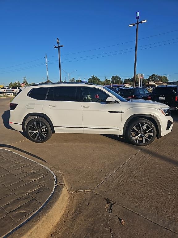new 2026 Volkswagen Atlas car, priced at $57,517