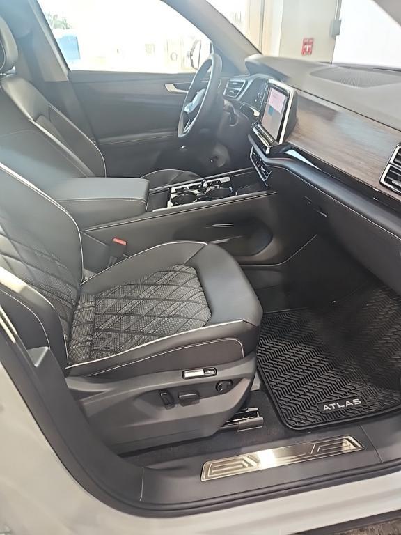 new 2026 Volkswagen Atlas car, priced at $57,517