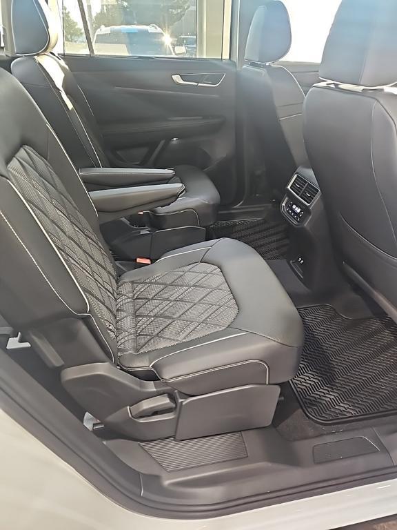 new 2026 Volkswagen Atlas car, priced at $57,517