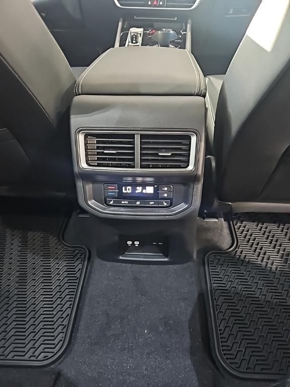 new 2026 Volkswagen Atlas car, priced at $57,517