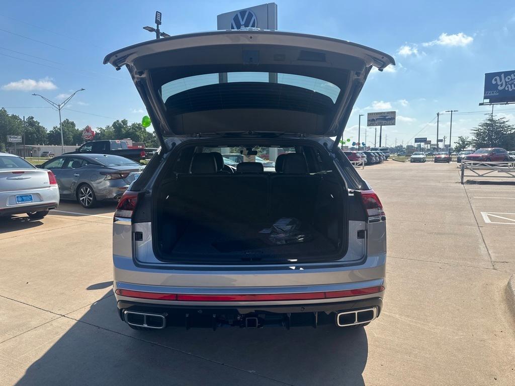 new 2024 Volkswagen Atlas Cross Sport car, priced at $43,583