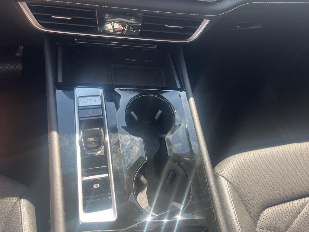 used 2024 Volkswagen Atlas car, priced at $31,900