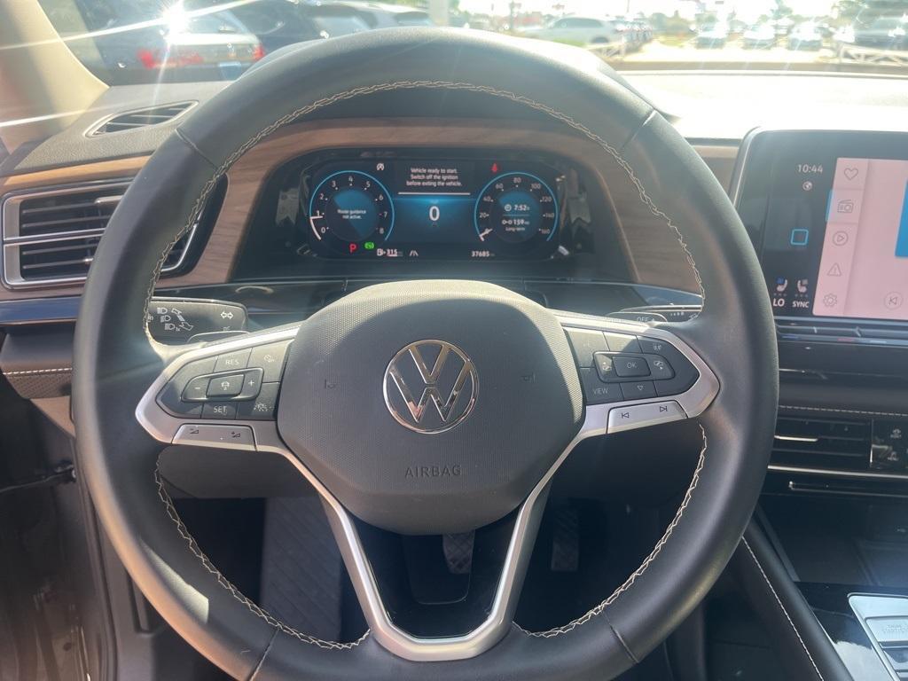 used 2024 Volkswagen Atlas car, priced at $31,900