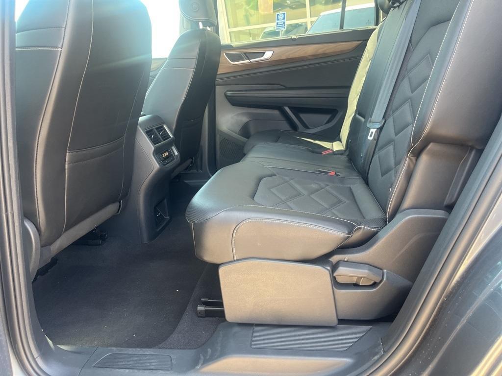 used 2024 Volkswagen Atlas car, priced at $31,900