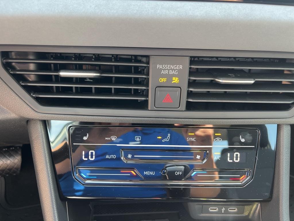 new 2025 Volkswagen Jetta car, priced at $27,557