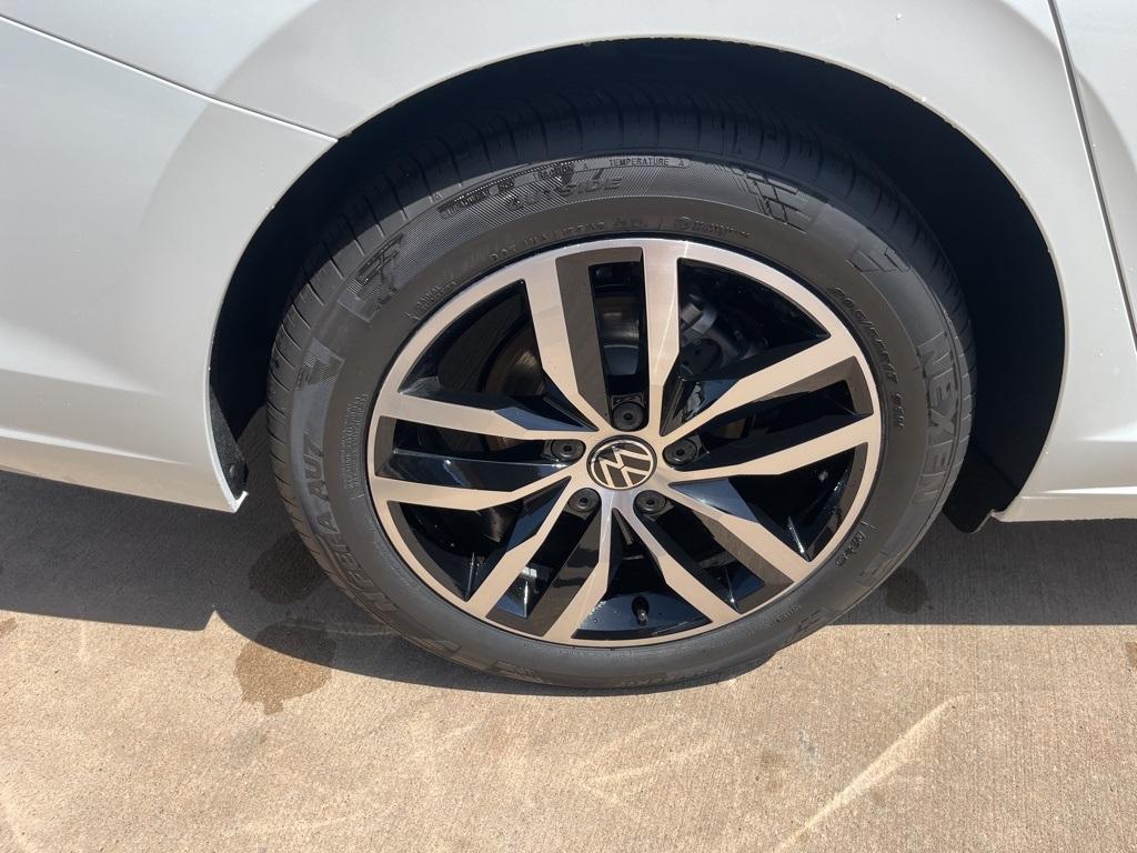 new 2025 Volkswagen Jetta car, priced at $27,557