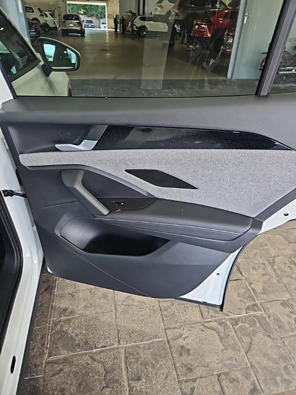 new 2025 Volkswagen Tiguan car, priced at $31,288