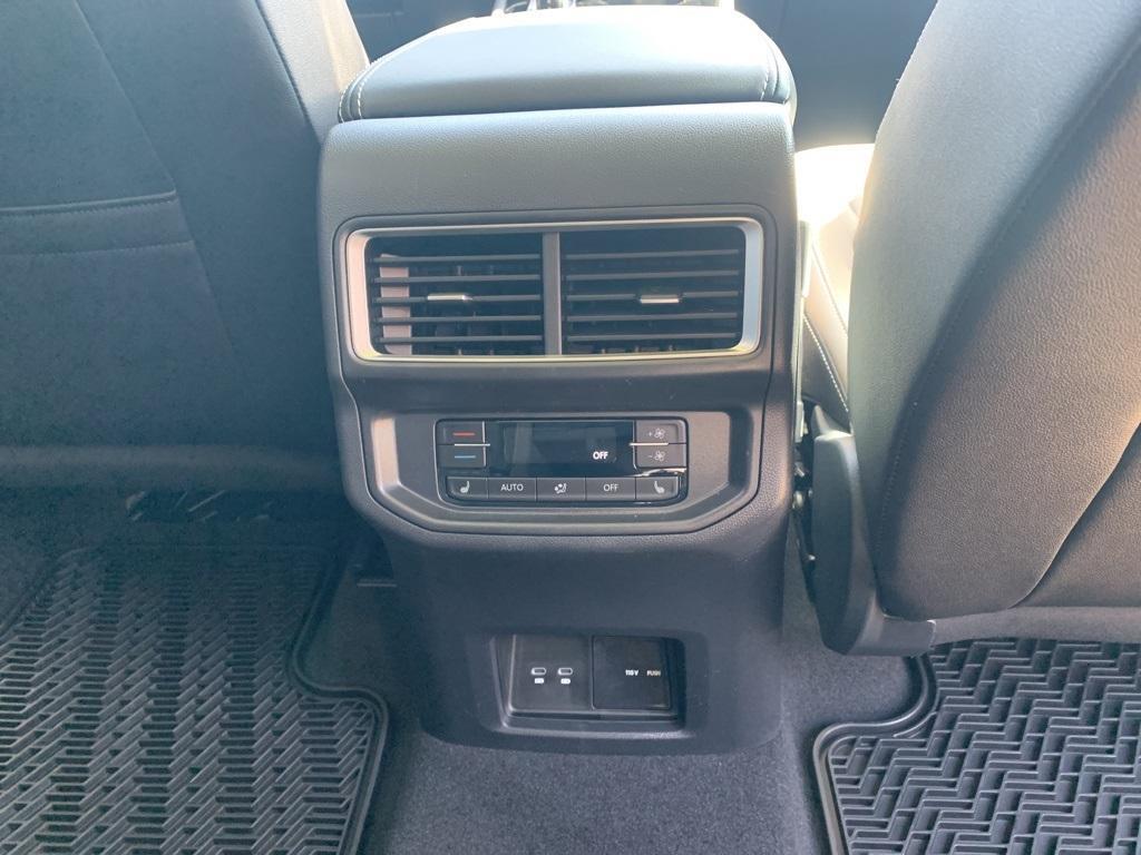 new 2025 Volkswagen Atlas car, priced at $48,347