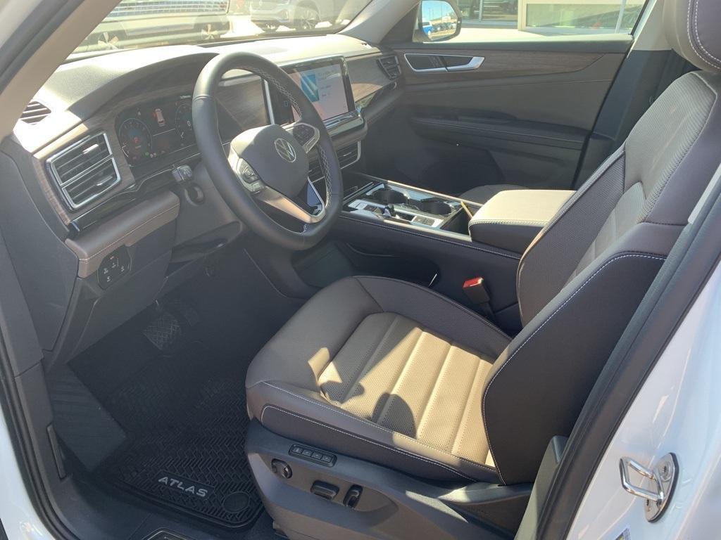 new 2025 Volkswagen Atlas car, priced at $48,347