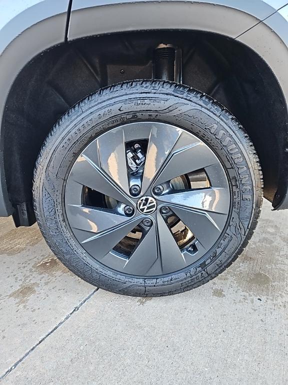 new 2025 Volkswagen Taos car, priced at $26,777