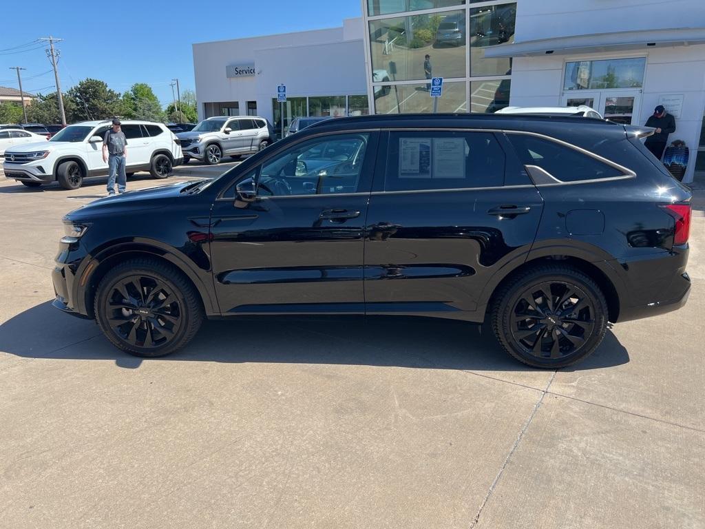 used 2022 Kia Sorento car, priced at $25,860