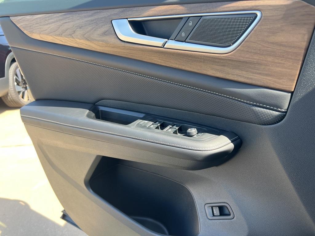 new 2025 Volkswagen Atlas car, priced at $45,843