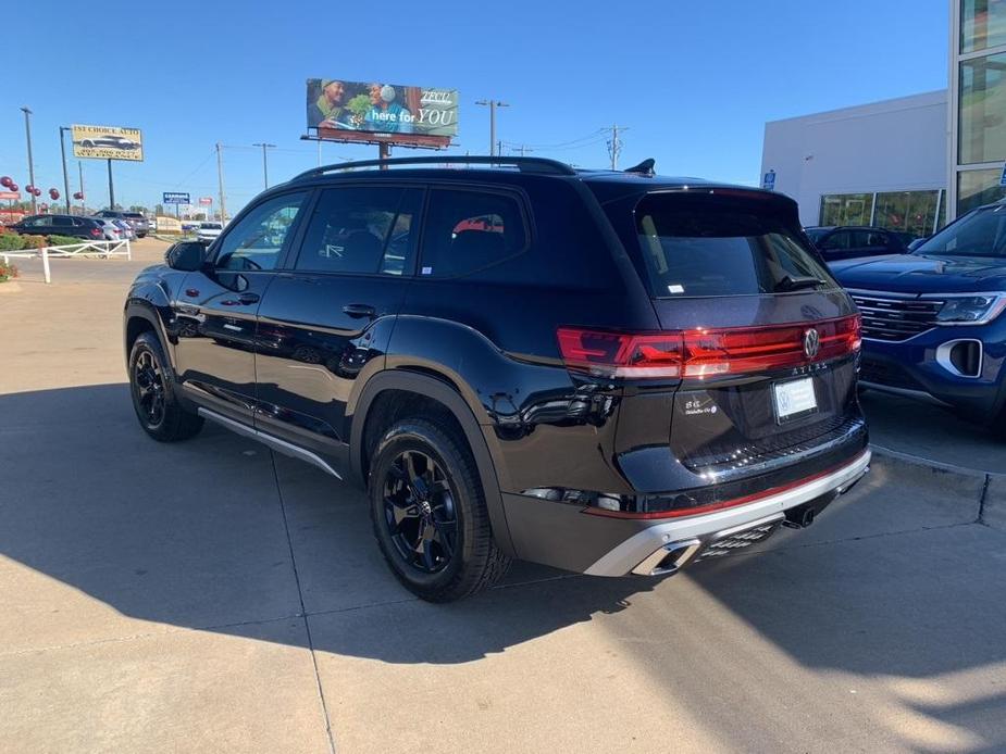 new 2025 Volkswagen Atlas car, priced at $48,002