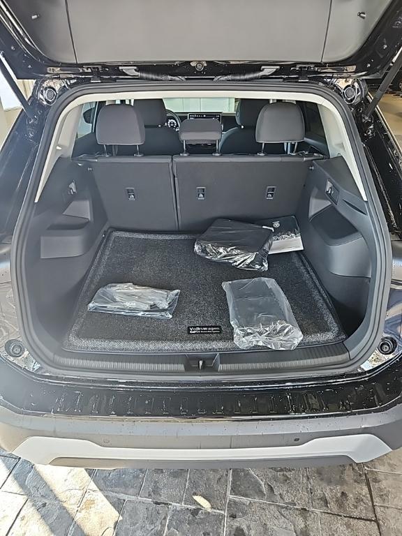 new 2025 Volkswagen Tiguan car, priced at $31,671