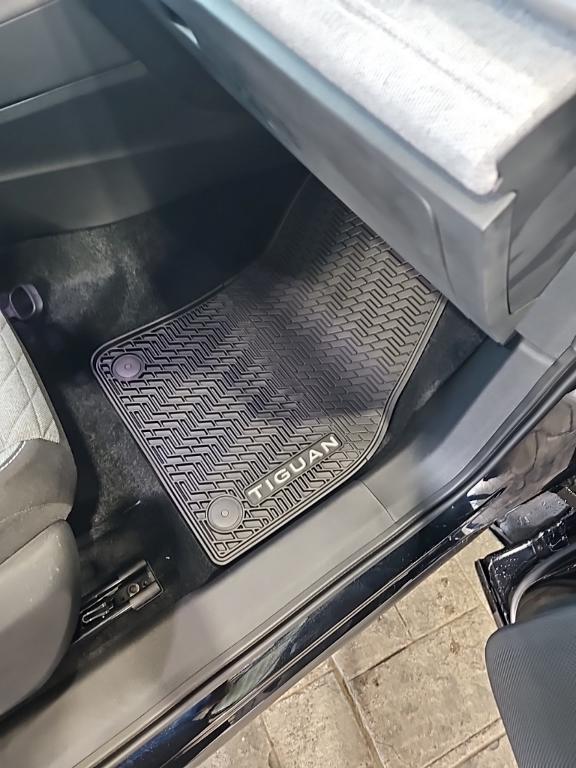 new 2025 Volkswagen Tiguan car, priced at $31,671