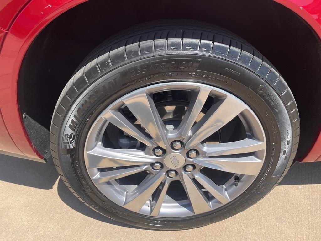 used 2024 Cadillac XT6 car, priced at $42,496