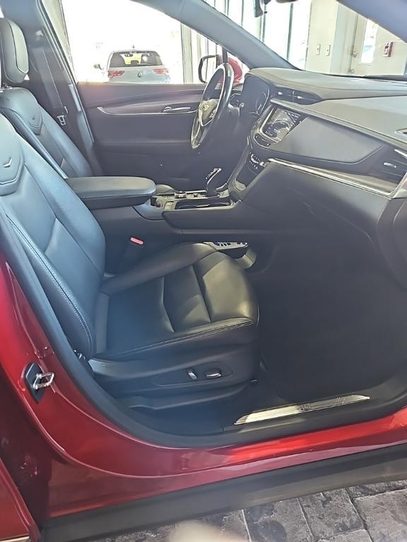 used 2023 Cadillac XT5 car, priced at $27,999