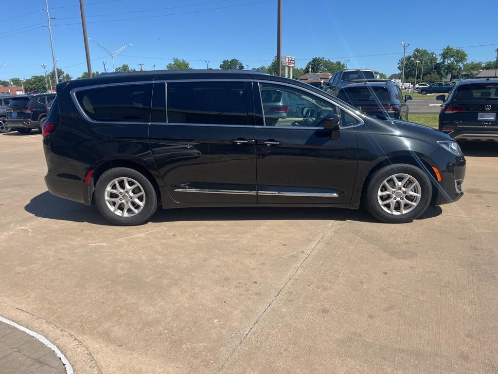 used 2020 Chrysler Pacifica car, priced at $14,500