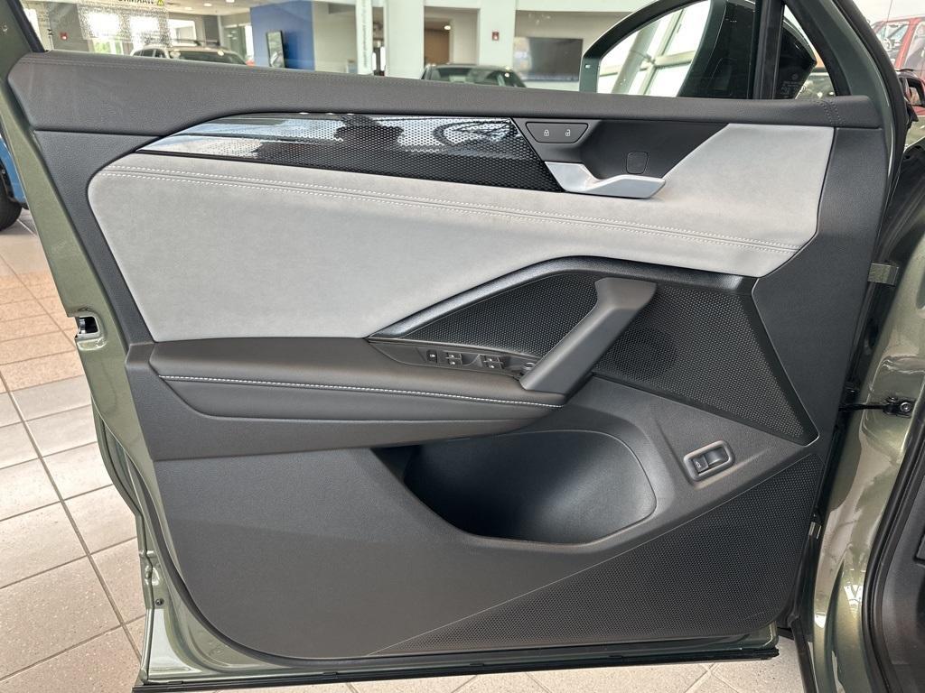 new 2025 Volkswagen Tiguan car, priced at $38,325