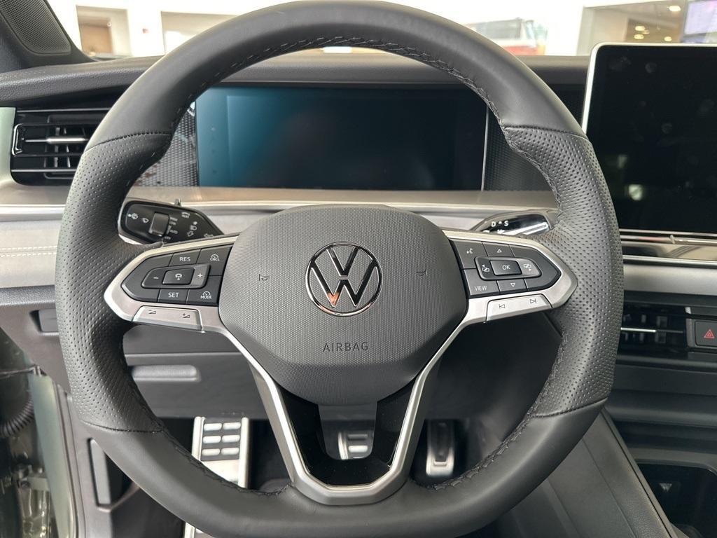 new 2025 Volkswagen Tiguan car, priced at $38,325