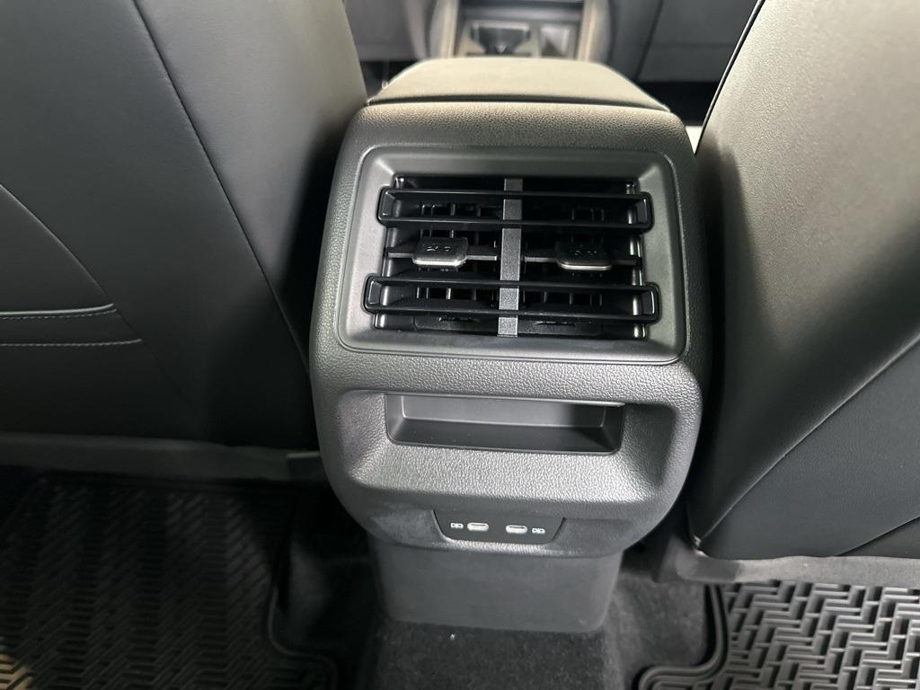 new 2025 Volkswagen Tiguan car, priced at $38,325