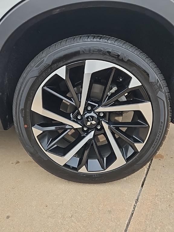 used 2024 Mitsubishi Outlander car, priced at $25,249