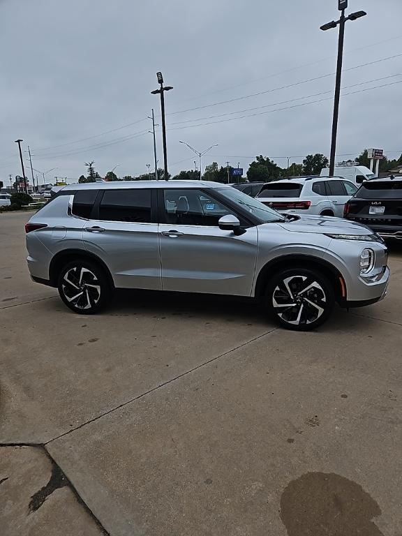 used 2024 Mitsubishi Outlander car, priced at $25,249