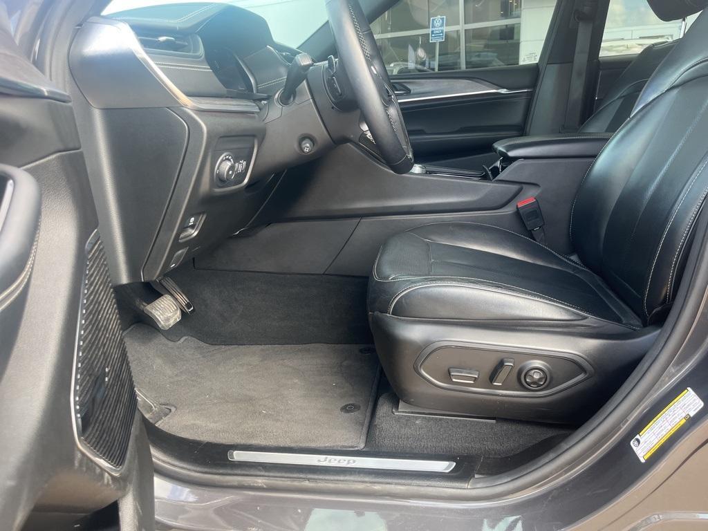 used 2022 Jeep Grand Cherokee car, priced at $32,500