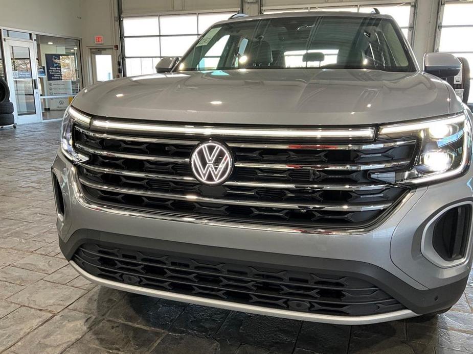new 2024 Volkswagen Atlas car, priced at $41,918