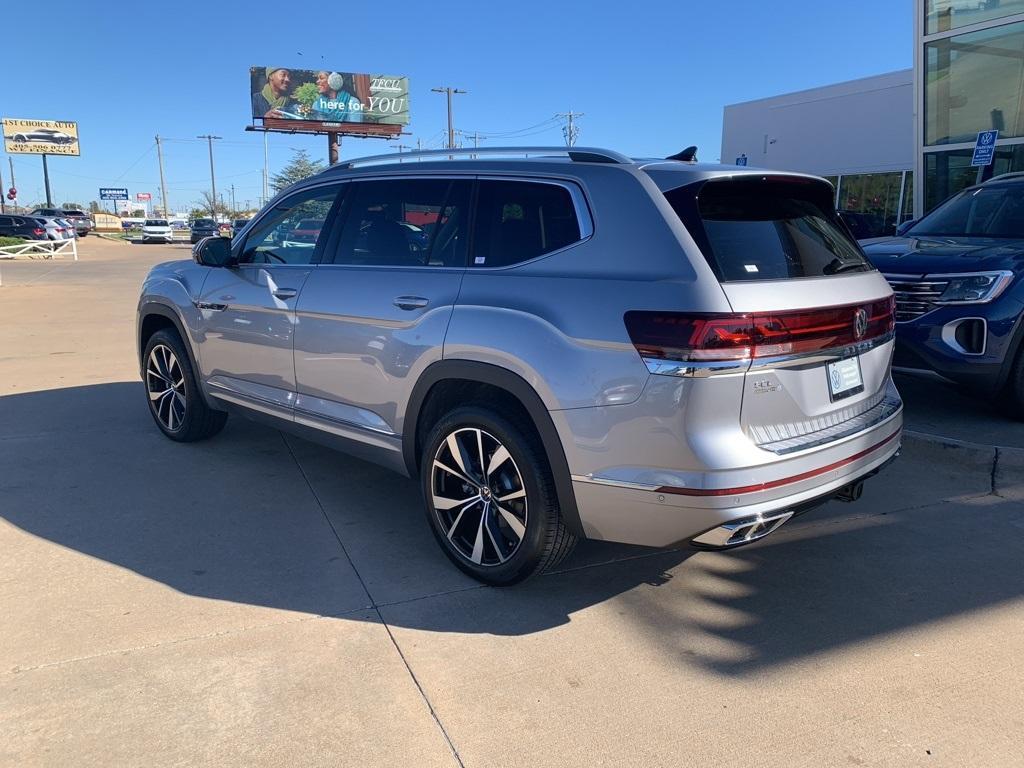 new 2025 Volkswagen Atlas car, priced at $53,738