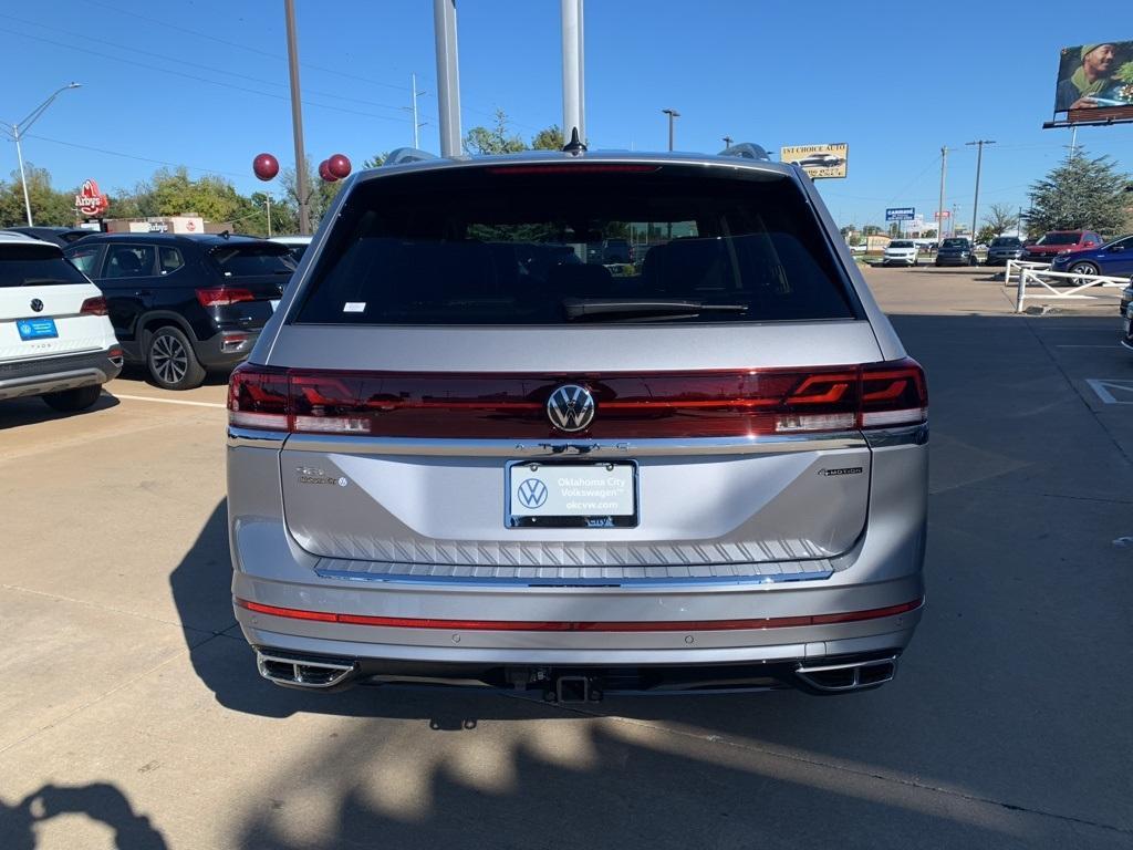 new 2025 Volkswagen Atlas car, priced at $53,738