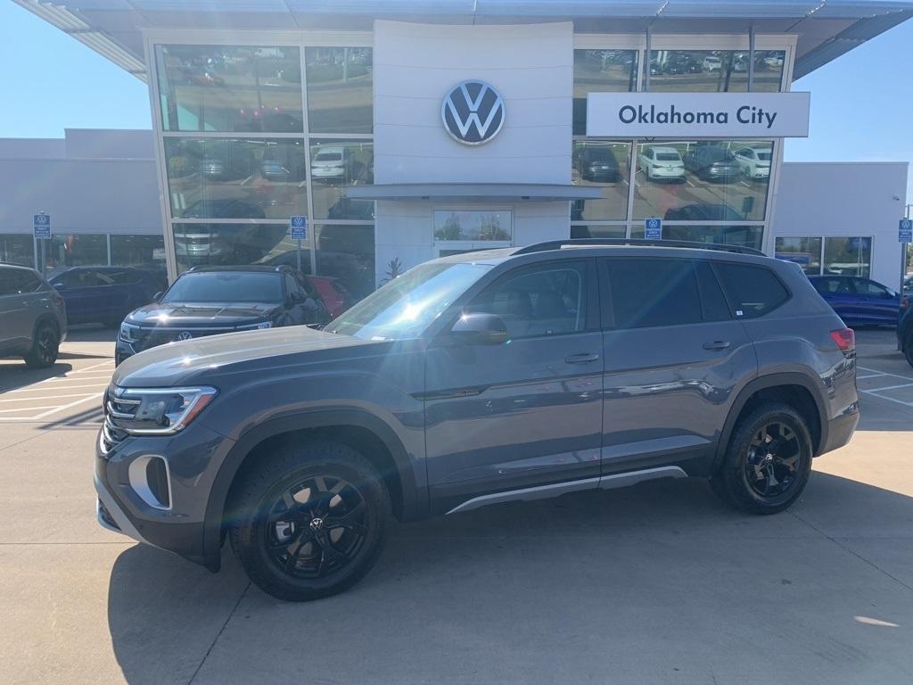 new 2025 Volkswagen Atlas car, priced at $49,531