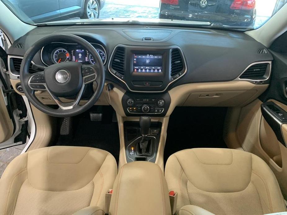 used 2019 Jeep Cherokee car, priced at $16,058