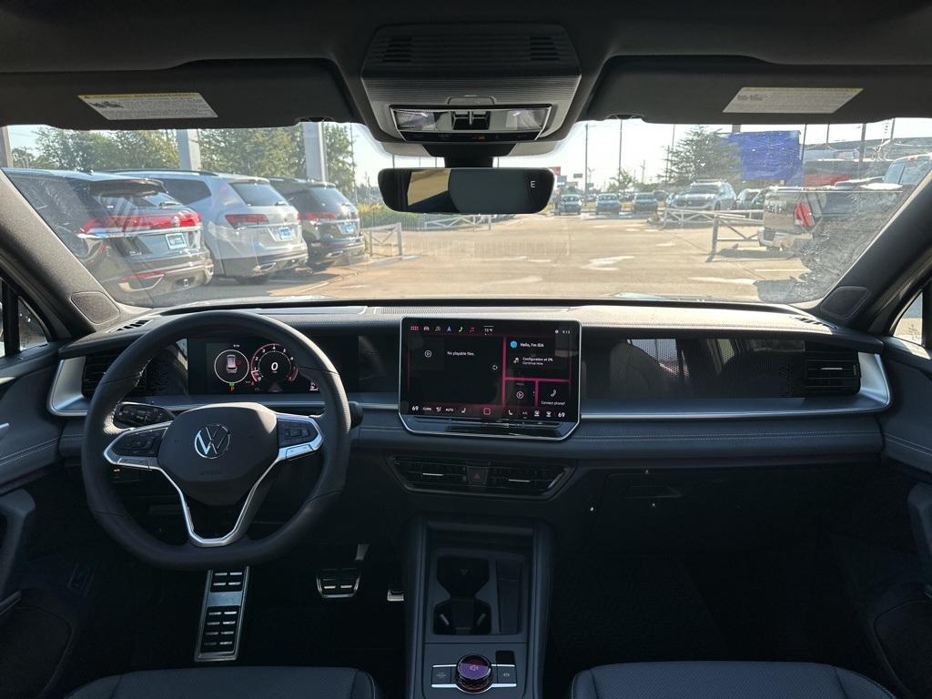 new 2025 Volkswagen Tiguan car, priced at $37,974