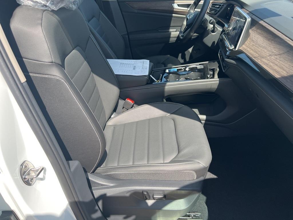 new 2025 Volkswagen Atlas car, priced at $48,819