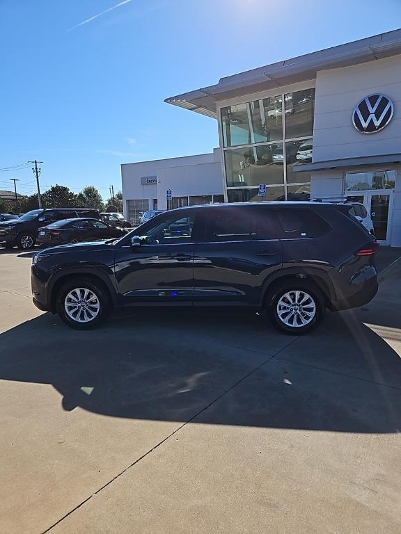 used 2025 Toyota Grand Highlander car, priced at $43,250
