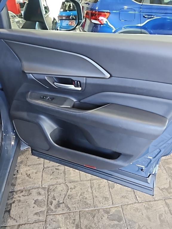 used 2025 Toyota Grand Highlander car, priced at $43,250