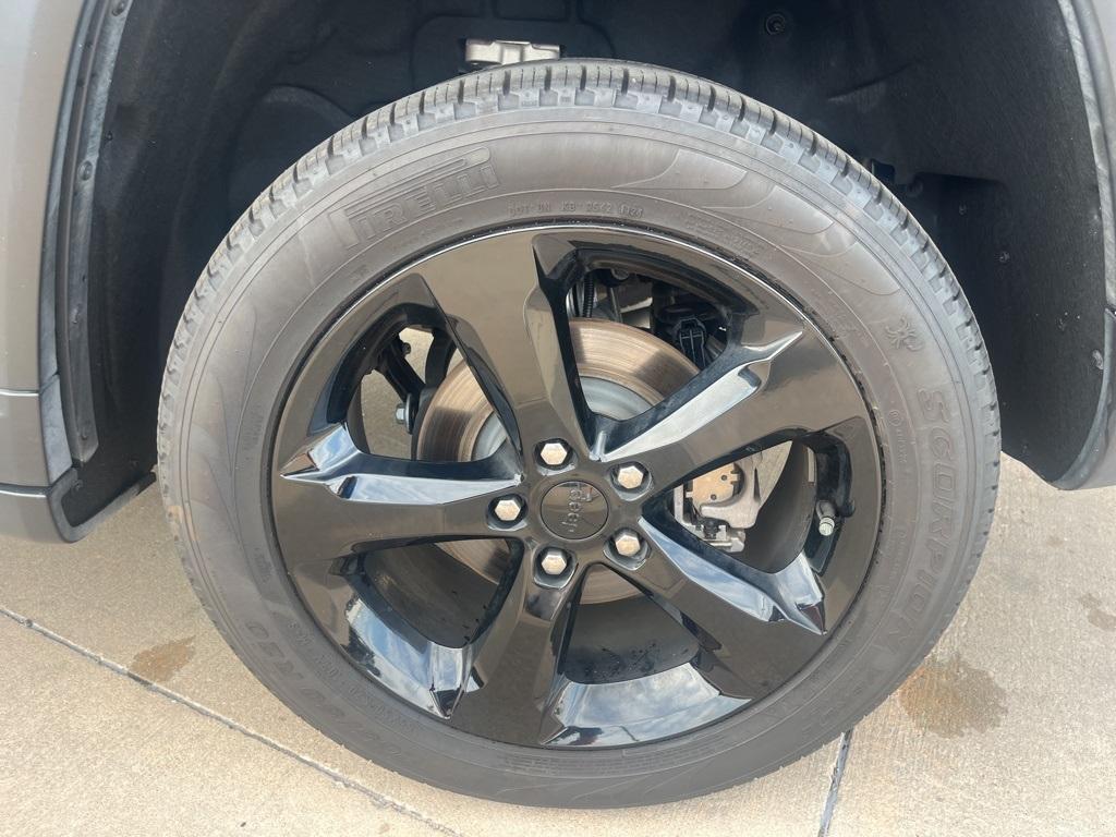 used 2024 Jeep Grand Cherokee car, priced at $38,500