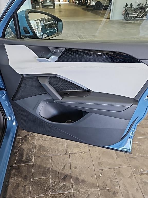 new 2025 Volkswagen Tiguan car, priced at $35,740