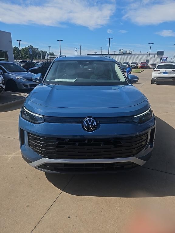 new 2025 Volkswagen Tiguan car, priced at $35,740