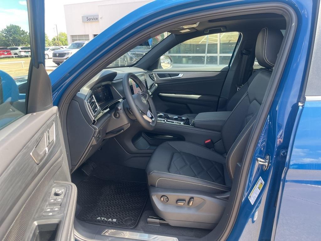 new 2025 Volkswagen Atlas Cross Sport car, priced at $42,962