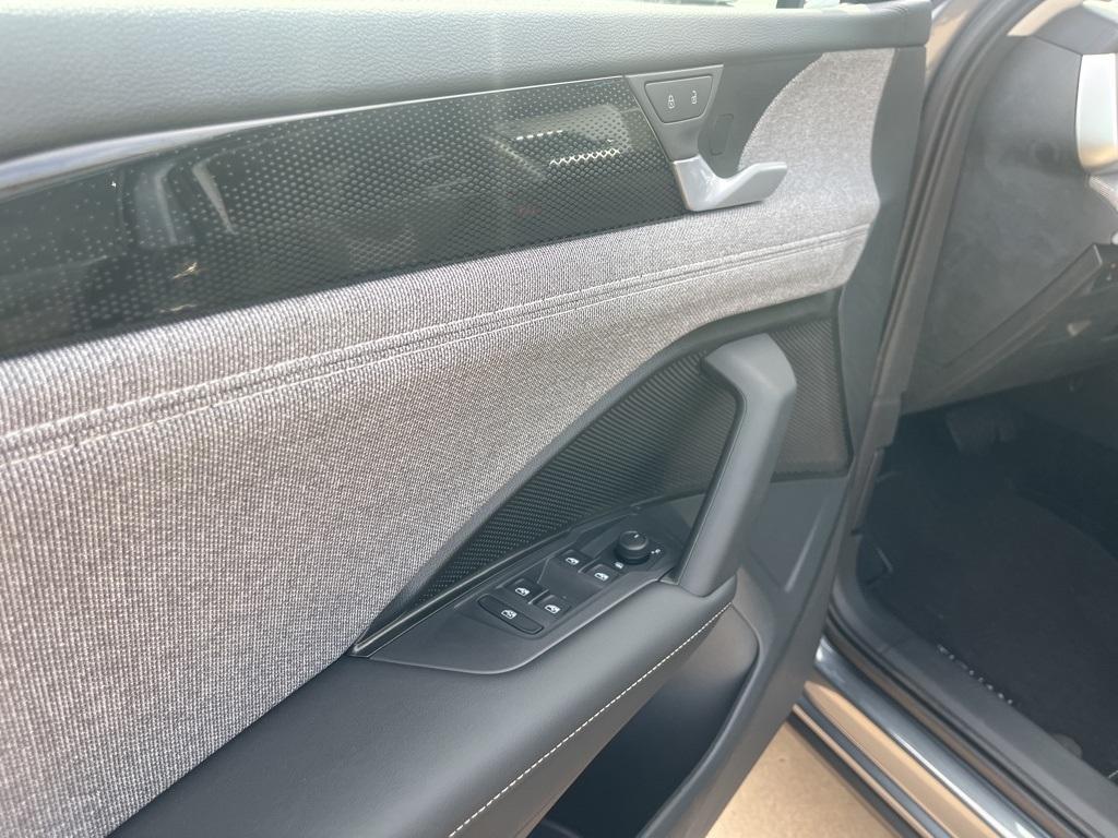 new 2025 Volkswagen Tiguan car, priced at $30,318
