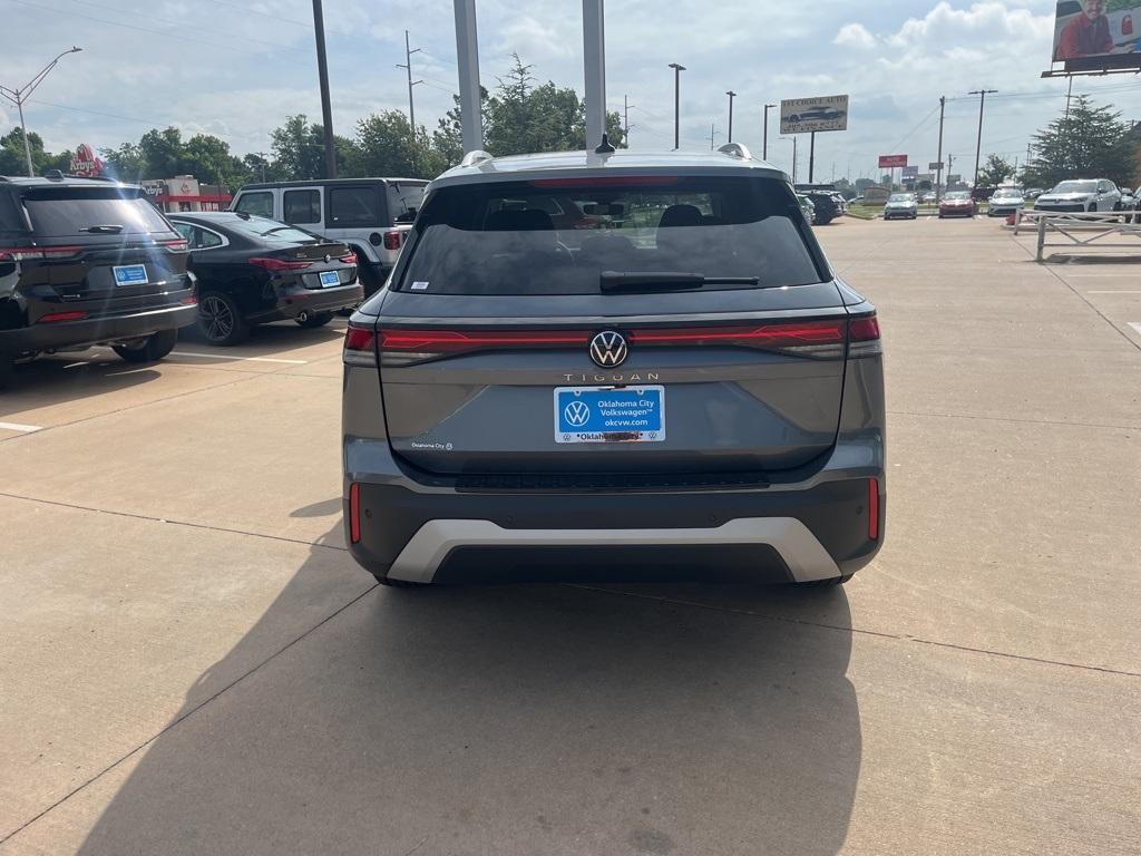 new 2025 Volkswagen Tiguan car, priced at $30,318